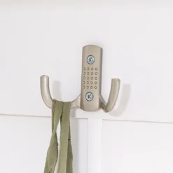 HOMCOM Garderobenständer Kleiderschrank Mit 3 Haken Schulbladen Garderobe Kleiderständer Mit Nordisches Design Für Schlafzimmer Eingangsbereich Mit Kippschutz Spanholz Weiß+Grau 61 X 29,6 X 132 Cm -Homcom 4aed5221e1c8c5d0ce038188f7ad73de